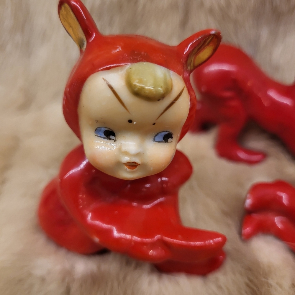 Vintage 1970s Porcelain Pixies. - Picture 5 of 6